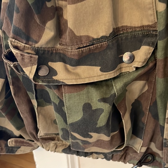 Camo Hooded Jacket - Picture 4 of 16